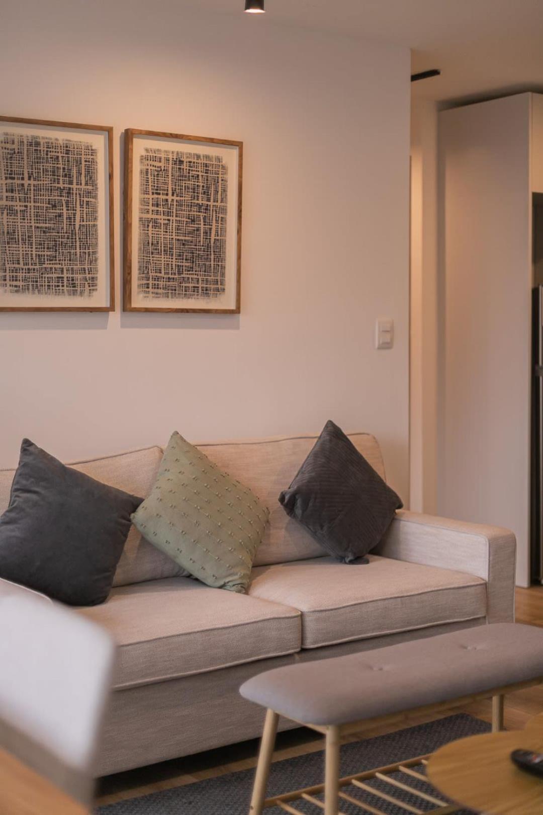 Unwind And Refresh In A Spacious 2-bedroom For 4 *