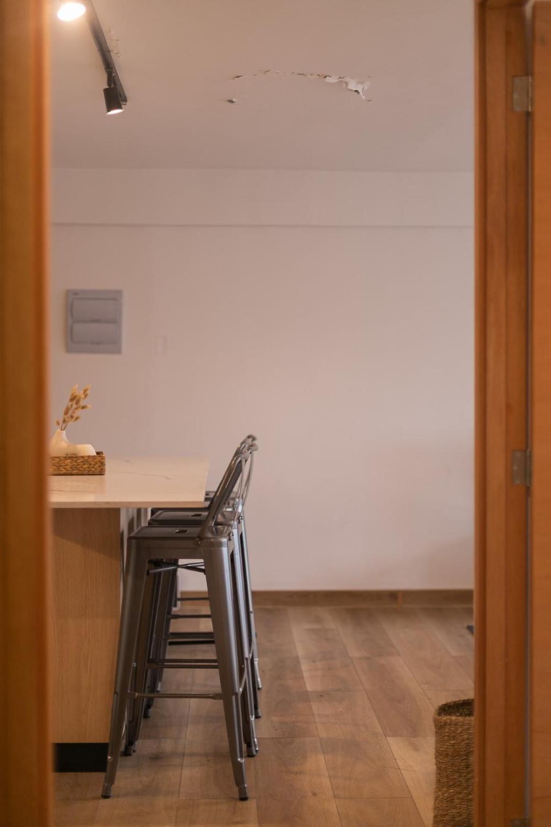 Unwind And Refresh In A Spacious 2-bedroom For 4 * Santiago