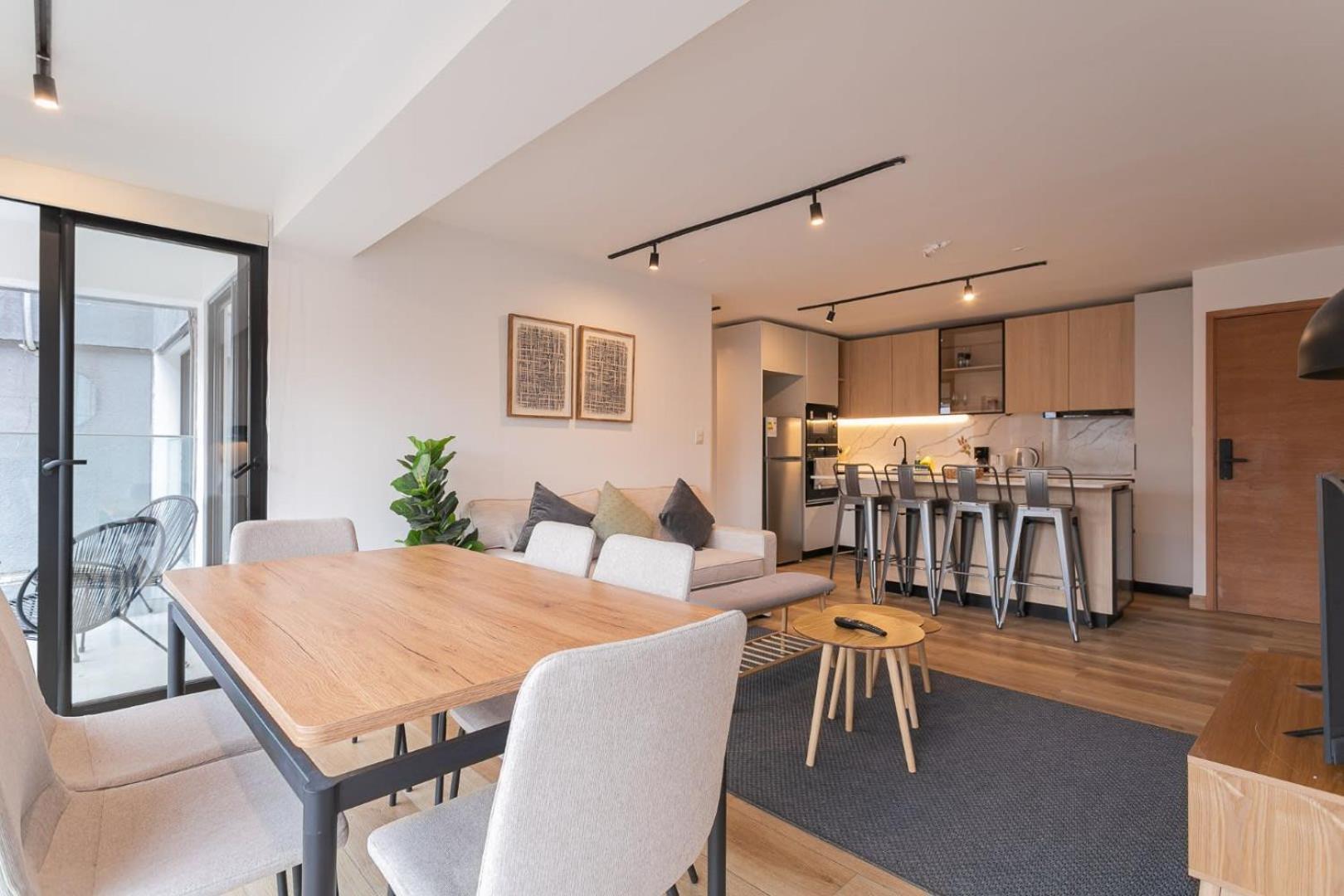 Apartment Unwind And Refresh In A Spacious 2-bedroom For 4 *