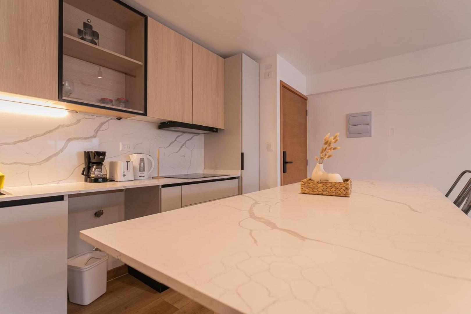 Unwind And Refresh In A Spacious 2-bedroom For 4 * Santiago