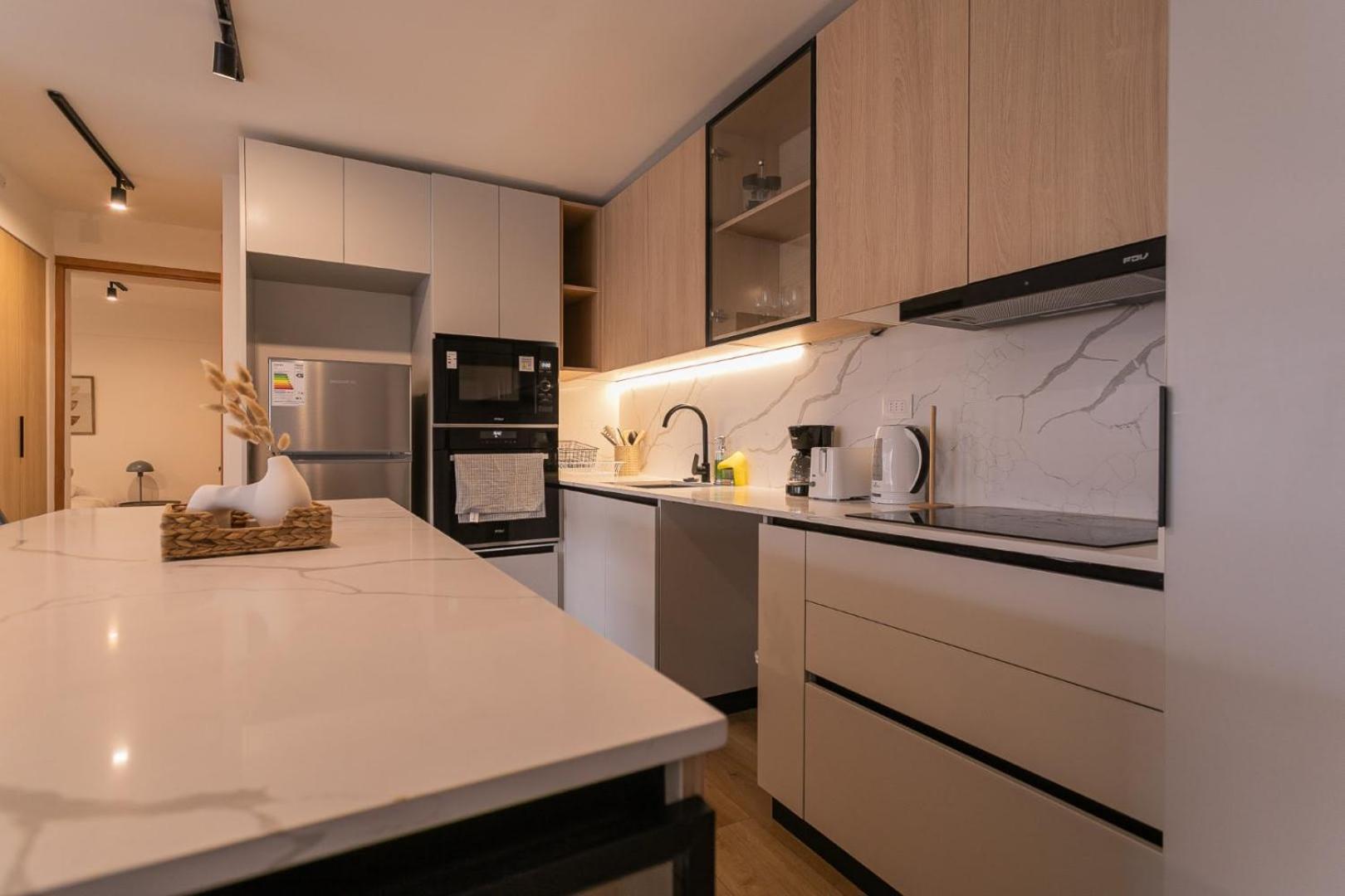 Unwind And Refresh In A Spacious 2-bedroom For 4 Santiago